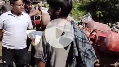 राजगढ़ी: यमुनोत्री हाईवे पर जंगलचट्टी और बनास के समीप करीब 19 दिन बाद भी स्थिति सुचारू नहीं हो पाई, 82 रसोई गैस सिलिंडर भेजे गए