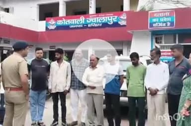 हरिद्वार: ज्वालापुर कोतवाली में हुई हिस्ट्रीशीटरों की परेड, पुलिस ने दी दुबारा अपराध ना करने की चेतावनी