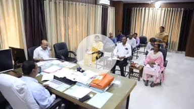 सागर नगर: चरीचरा, बकरी पालन, आचार्य विद्यासागर योजना में अपेक्षित कार्य न होने पर कमिश्नर ने जताई नाराज़गी