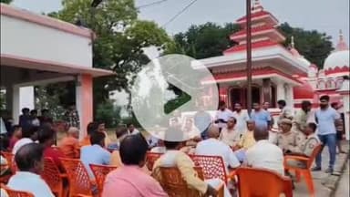 गोंडा: धानेपुर पुलिस ने चोरी की अफवाहों पर जागरूकता अभियान चलाया, ग्रामीणों से सहयोग की अपील की