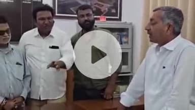 बाड़मेर: नगर परिषद के जमादारों ने अतिरिक्त जिला कलेक्टर राजेंद्र सिंह जी को अपनी विभिन्न मांगों को लेकर सौंपा ज्ञापन