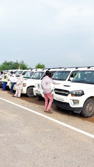 अपनी मन पसंद सभी प्रकार कि लगजरी गाड़ियों के लिए सम्पर्क करें -इंडियन ग्रुप