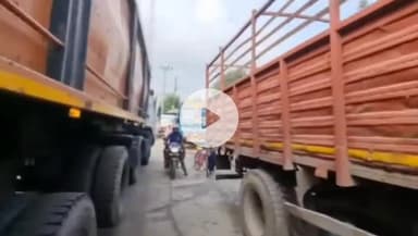 सिंगरौली: राख वाहनों से जनजीवन प्रभावित, वार्ड क्रमांक 36 के पार्षद ने एनटीपीसी विंध्यनगर प्रबंधन से कार्रवाई की मांग की