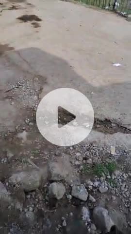 sadak #pe#Pani#Bharne#se#nikalne#Me#ho rahi#digat
