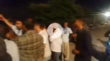 मथुरा: मथुरा में यमुना की बाढ़ ने मचाई तबाही, समाजसेवियों द्वारा रात-दिन बांटी जा रही है खाद्य सामग्री