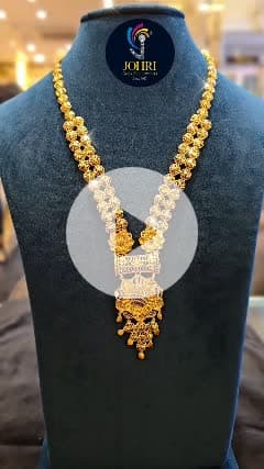 Johri Gems & Jewellers लाया है Turkish Rani Haar – 39.330 gm 22K ✨सीमित स्टॉक में उपलब्ध है, Royal Look के लिए अभी बुक करें!
📞 Call Now: 9664150601
📍 Johri Gems & Jewellers, GMA Plaza, Opp. New cloth market