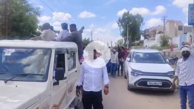 बीकानेर: आयुष्मान अस्पताल के खिलाफ विरोध तेज, लोगों ने अस्पताल से कुछ दूरी पर धरना लगाया