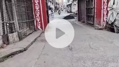 झालरापाटन: झालरापाटन में कचरा संग्रहण में धोखाधड़ी का आरोप, बीजेपी पार्षदों ने कलेक्टर को सौंपा ज्ञापन, अवैध वाहनों से काम का मामला