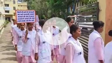 गुमला: आत्महत्या रोकने के लिए कौशल नर्सिंग कॉलेज की छात्राओं ने निकाली जागरूकता रैली