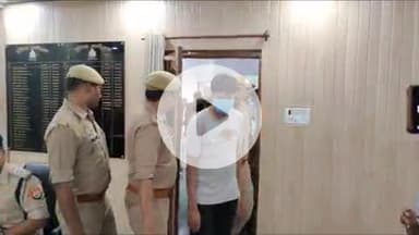 बलरामपुर: नगर के अमन लॉज व मंगल गेस्ट हाउस में अनैतिक व्यापार का भंडाफोड़, 8 लोगों को गिरफ्तार किया गया, एसपी ने किया खुलासा