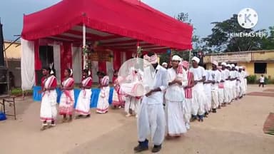 घाघरा: कार्तिक उरांव आदिवासी बाल विकास पुटो स्कूल में शिक्षक दिवस पर कार्यक्रम आयोजित, सीआरपीएफ डीआईजी शामिल हुए