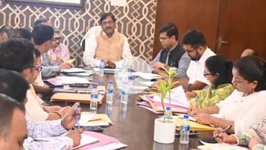 लोहरदगा: पंचम राज्य वित्त आयोग ने ज़िला पदाधिकारियों के साथ की बैठक, एपी सिंह ने पंचायत अधिकारों पर ज़ोर दिया