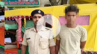 कुचायकोट: गोपालपुर पुलिस ने राजापुर नहर पुल के पास से चोरी की मोटरसाइकिल के साथ एक व्यक्ति को किया गिरफ्तार