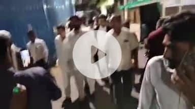 झांसी: झांसी की एमपी-एमएलए कोर्ट ने पूर्व केंद्रीय मंत्री समेत 13 कांग्रेसियों को 12 साल पुराने मामले में सुनाई 2 साल की सज़ा