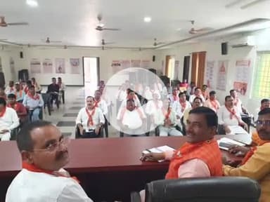 बीसलपुर: पंचायत चुनाव को लेकर भाजपा कार्यालय पर आयोजित कार्यशाला में पूर्व विधायक समेत कई लोग रहे मौजूद