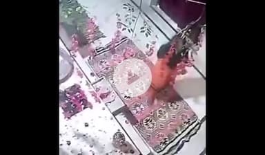 खेकड़ा: फुलेरा गांव के दादी महाराज जी मंदिर से एक महिला ने चुराई प्रभु की चरण पादुका, सीसीटीवी वीडियो आया सामने