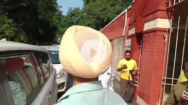 ਅੰਮ੍ਰਿਤਸਰ 2: ਪੰਜਾਬ ਦੇ ਸਿਹਤ ਮੰਤਰੀ ਪਹੁੰਚੇ ਮੈਡੀਕਲ ਕਾਲਜ ਅਜਨਾਲਾ ਪੀੜਿਤ ਇਲਾਕਿਆਂ ਦੇ ਵਿੱਚ ਭੇਜੀਆਂ ਐਮਬੂਲੈਂਸ