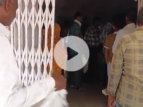 Datia post office mein dedh ghante se light nahin Hai #datia #datiacity