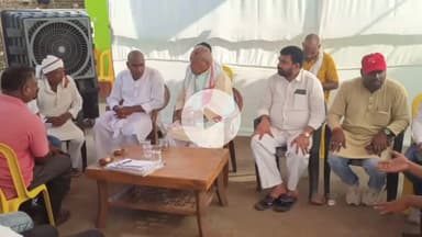 टनकुप्पा: मखदुमपुर गांव में भारत सरकार के केंद्रीय मंत्री जीतन राम मांझी ने पीड़ित परिवार से मुलाकात की