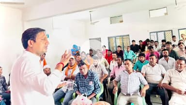 रामपुर: भारतीय जनता पार्टी के जिलाध्यक्ष ने मुरसेना में बूथ अध्यक्षों के साथ बैठक कर संगठन को मजबूत करने के निर्देश दिए