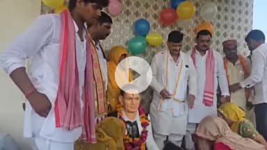 इटावा: गोरादयालपुर में पूर्व प्रधान के मूर्ति अनावरण में सपा महासचिव शिवपाल ने भाजपा पर वोट चोरी का साधा निशाना