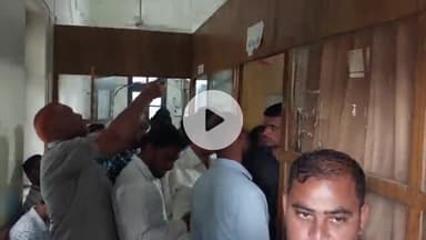 पूरनपुर: ब्लॉक कार्यालय में एपीओ-टीए के बीच विवाद का वीडियो सोशल मीडिया पर वायरल