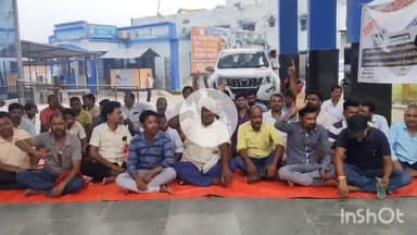 सुपौल: सदर अस्पताल सुपौल में 102 एम्बुलेंस कर्मियों की अनिश्चितकालीन हड़ताल 7वें दिन भी जारी