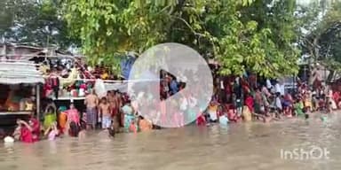 फतुहा: त्रिवेणी संगम पर जिउतिया के नहाए-खाय में पुत्रवती माताओं ने लगाई आस्था की डुबकी