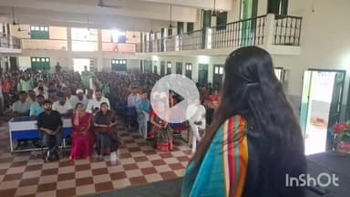 मेदिनीनगर (डालटनगंज): मेदिनीनगर के राजकीय बालिका विद्यालय में पेरेंट्स-टीचर बैठक, महापौर अरुणा शंकर ने शिक्षा को समाज का सशक्तिकरण बताया