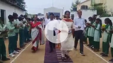 मेदिनीनगर (डालटनगंज): डीसी ने रजवाडीह मध्य विद्यालय के पीटीएम में अभिभावकों को किया प्रेरित, बच्चों से मिलकर पढ़ाई का जायजा लिया