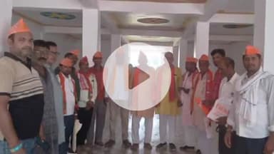 कटेया: सोहनरिया बाजार स्थित पाठक कंपलेक्स में भारतीय जनता पार्टी कटेया दक्षिणी भाग की बैठक आयोजित, कार्यकर्ता रहे मौजूद