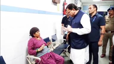 देहरादून: मुख्यमंत्री पुष्कर सिंह धामी अचानक पहुंचे दून अस्पताल, किया निरीक्षण और मरीजों से सीधे संवाद कर जानी हकीकत