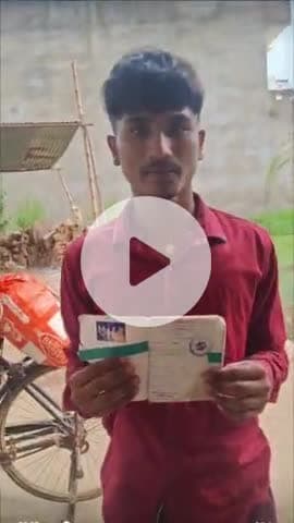 कोचस में किसी एक डीलर को साजिश की वजह साजिश की तहत फसाया जा रहा है जो की कोचस के सारे डीलर 1 यूनिट पर चार kg अनाज दे रहे