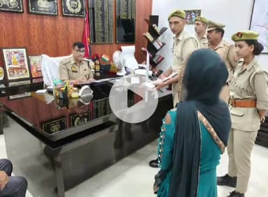 रामपुर: पुलिस अधीक्षक विद्यासागर मिश्र ने पुलिस कार्यालय में जनसुनवाई के दौरान 100 से अधिक फरियादियों की फरियाद पर की सुनवाई