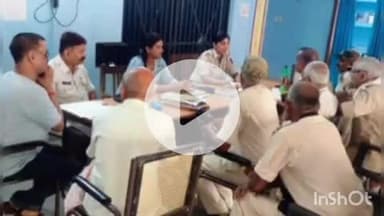 अरवल: अरवल में एसपी के निर्देश पर चौकीदारों के साथ बैठक, अपराध नियंत्रण के दिए गए निर्देश