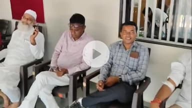 વાઘોડિયા: મઢેલી ગામે રેડ ક્રોસ સોસાયટી અને પારુલ સેવાશ્રમ હોસ્પિટલના સૌજન્યથી હેલ્મેટ અને ફૈઝ યુવા ટીમ દ્વારા બ્લડ ડોનેટ કેમ્પ