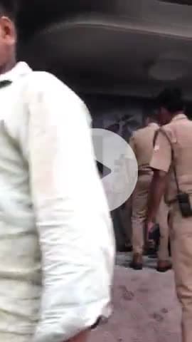 जौनपुर: रूहट्टा मोहल्ले में एक अस्पताल में शार्ट सर्किट से धुआं उठा