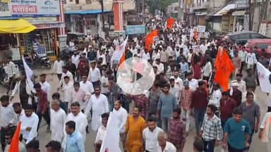 खंडवा नगर: खंडवा-मूंदी मार्ग की बदहाली पर जन आंदोलन, खंडवा पहुंची पथ अधिकारी यात्रा, जीवन सिंह शेरपुर रहे मौजूद