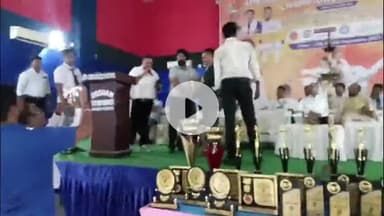 गिरिडीह: गिरिडीह नगर भवन में चौथी इंडो नेपाल कराटे चैंपियनशिप का वर्ल्ड फूनाकोशी शोतोकान कराटे व कपूर सिंह अकादमी ने किया उद्घाटन