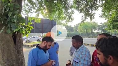 ਅੰਮ੍ਰਿਤਸਰ 2: ਦੁਬਈ ਦੇ ਵਿੱਚ ਨੌਕਰੀ ਕਰਨ ਗਏ 8 ਨੌਜਵਾਨਾਂ ਨੂੰ ਜੇਲ ਦੇ ਵਿੱਚੋਂ ਛੁਡਵਾ ਕੇ ਲਿਆਂਦਾ ਗਿਆ ਅੰਮ੍ਰਿਤਸਰ ਇੰਟਰਨੈਸ਼ਨਲ ਏਅਰਪੋਰਟ