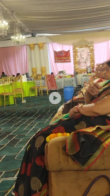 डॉ मंजू शुक्ल जी का धन्यवाद, अपने द्वारा लिखित एक पुस्तक, सुबह का सपना भेंट करने के लिए... उपस्थित बहुत बड़े साइंटिस्ट नीर