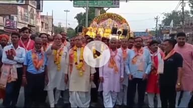 मथुरा: रामलीला की शुरुआत श्रीकृष्ण जन्मभूमि पर मुकुट पूजन से हुई, निकाली गई गणेश जी की शोभा यात्रा