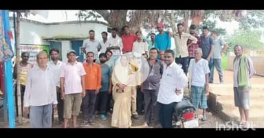 बेमेतरा: दर्री में जिला पंचायत सदस्य सुशीला जोशी ने गांव की विभिन्न समस्याओं के निराकरण को लेकर ग्रामीणों से की चर्चा