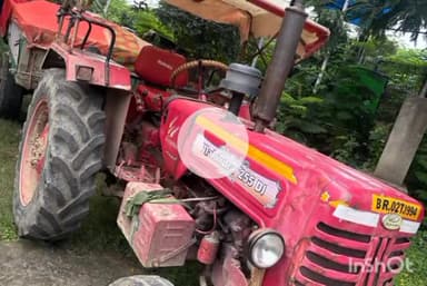 गया टाउन सीडी ब्लॉक: अवैध बालू लदे 3 आरोपी एक ट्रैक्टर और एक ट्रक के साथ गिरफ्तार