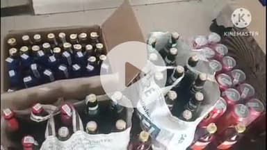 खुरई: अब्दुल हमीद वार्ड से अवैध शराब के साथ आरोपी गिरफ्तार, रसोई और फ्रिज से भारी मात्रा में अंग्रेजी शराब जब्त