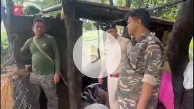 चौपारण: उत्पाद विभाग की बड़ी कार्रवाई , चौपारण के सिंहरावा , कांटी, कोरियाडीह में अवैध शराब कार्यों के विरुद्ध हुई छापेमारी