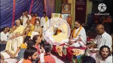 बक्सर: बक्सर में रामलीला मंच पर संतों द्वारा 22 दिवसीय विजयादशमी महोत्सव का भव्य शुभारंभ