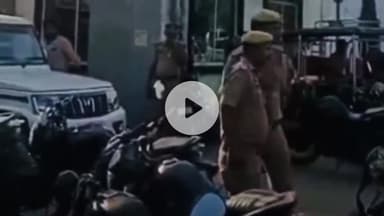 शाहबाद: महुआ टोला का नजर फर्जी फेसबुक अकाउंट चला कर अभद्रता करने के आरोप में गिरफ्तार