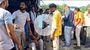 लाडपुरा: उद्योग नगर इलाके के मल्टिमेटल फेक्ट्री के निकट लोगों ने स्कूटर चोर को पकड़कर बांधा, दी पुलिस को सूचना