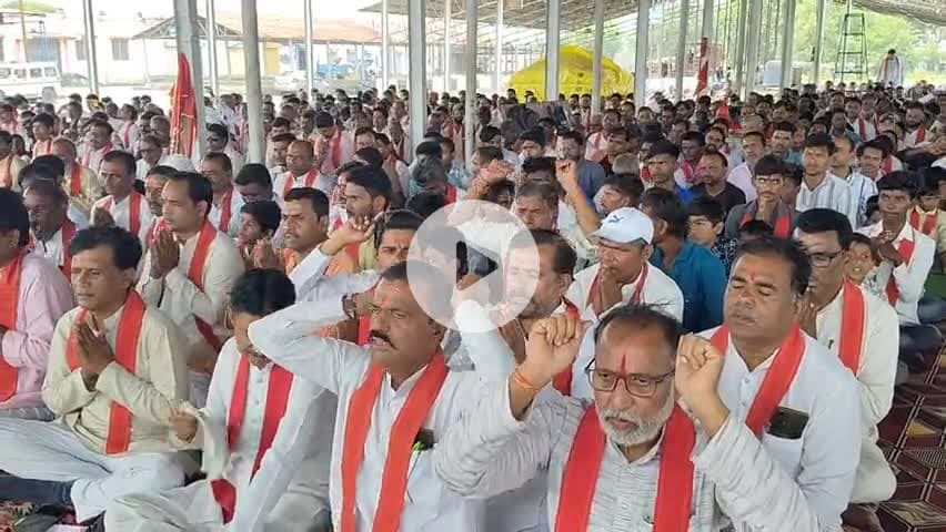 दमोह: नशामुक्त भारत बनानें का संकल्प | मासिक महाआरती में उमड़ा जनसैलाब 🙏😊
#bmks #Shri_Shaktiputra_Ji_Maharaj